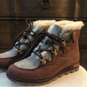 Like New Sorel Sneakchic Alpine Boots Size 5